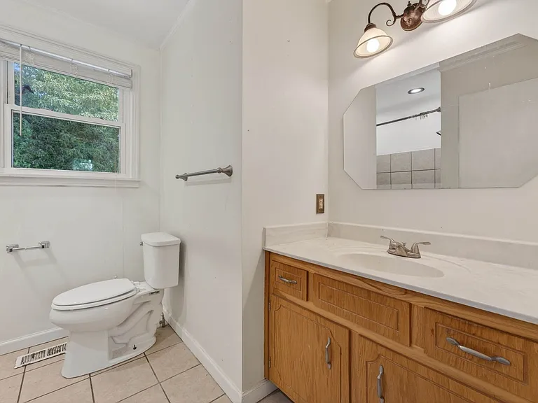 807 Pollard Rd — Photo 24