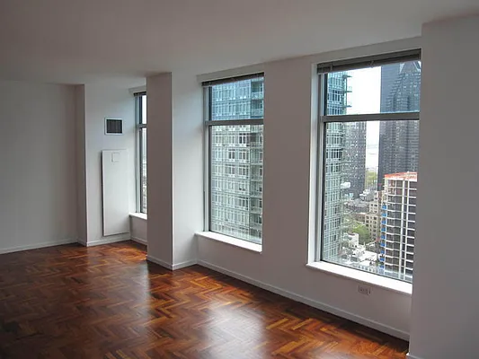 Rented by Realty Group International | media 25