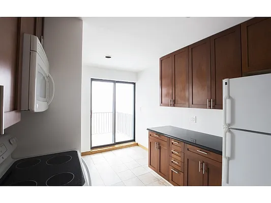 Rented by Bellmarc Realty | media 36