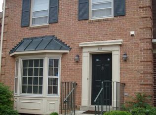 3021 Federal Hill Dr, Falls Church, VA 22044