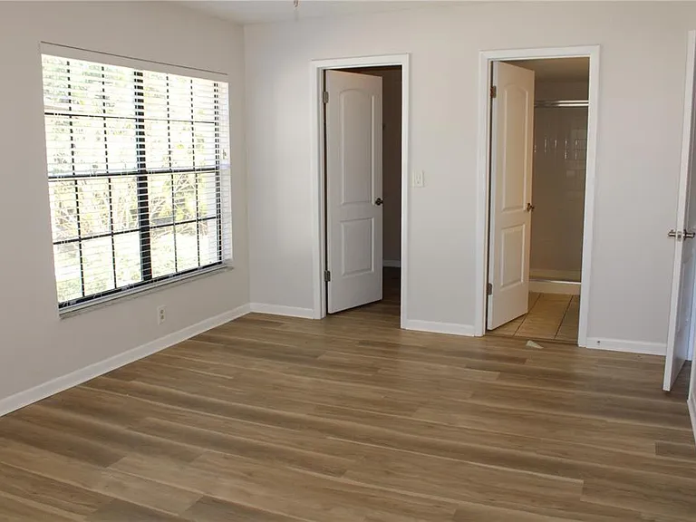 3345 Crystal Ct E #E — Photo 12