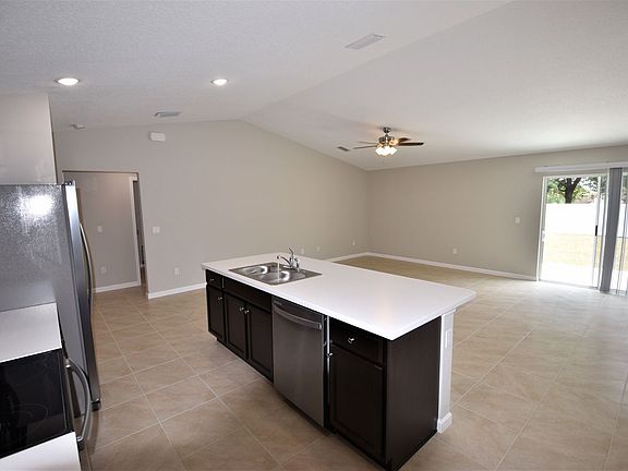 4th image of 2210 SW Edison Cir