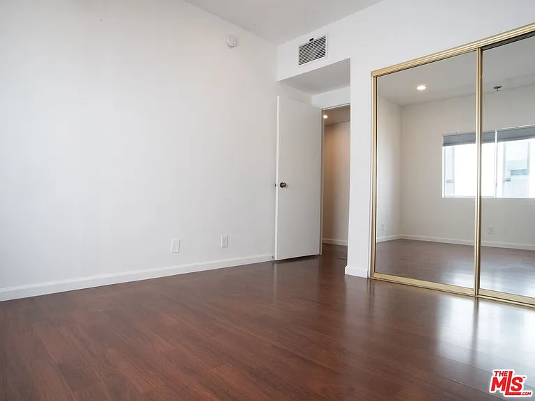 1655 Selby Ave #101 — Photo 17