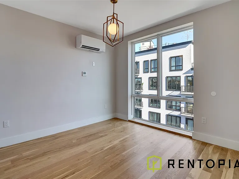 415 Manhattan Ave #5A — Photo 6