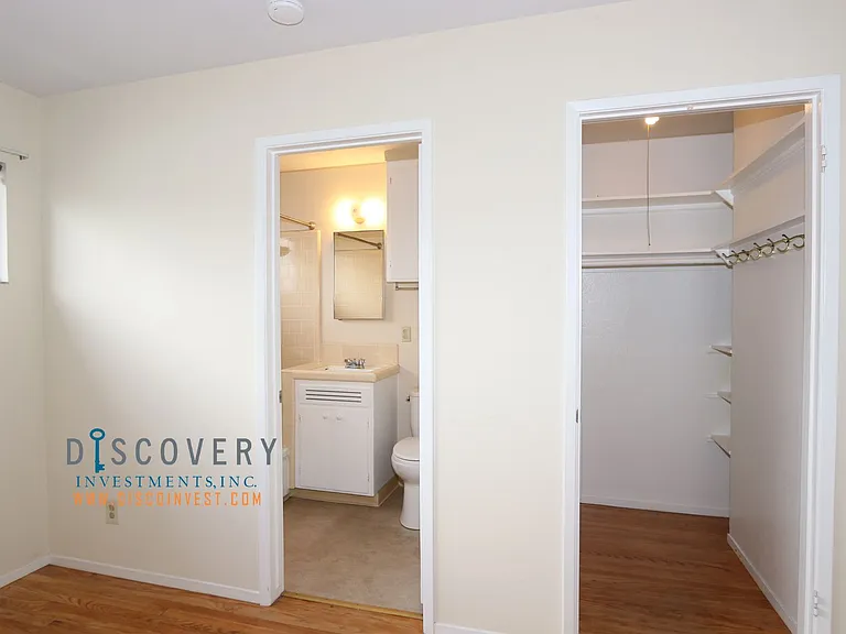 Brandon St. 1730 — Photo 12