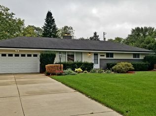 S63W13279 Windsor Rd, Muskego, WI 53150