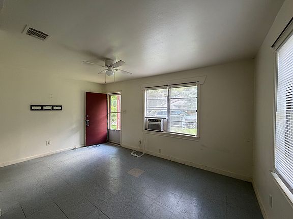 3rd image of 2317 Freewater St
