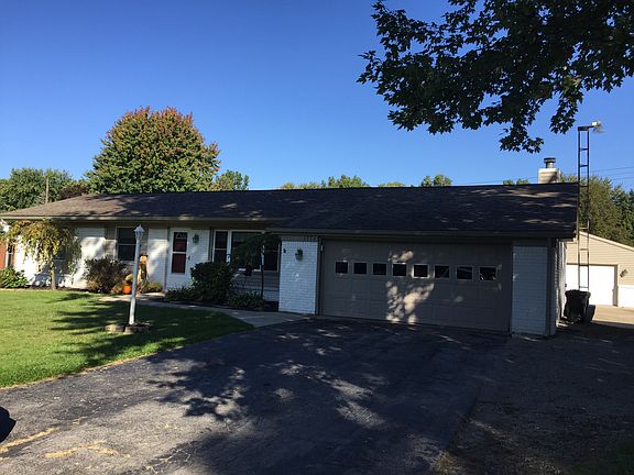 2nd image of 1376 Indian Creek Dr