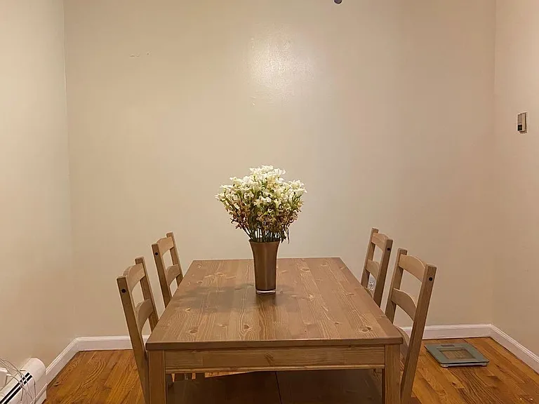 112 Hawthorne Ave — Photo 6