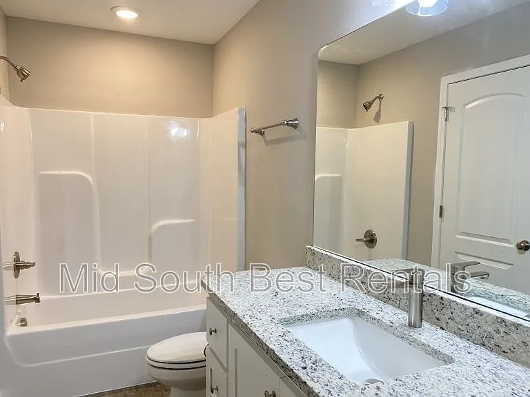 105 Magnolia Ct — Photo 5