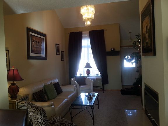 Main floor living room vaulted ceilings