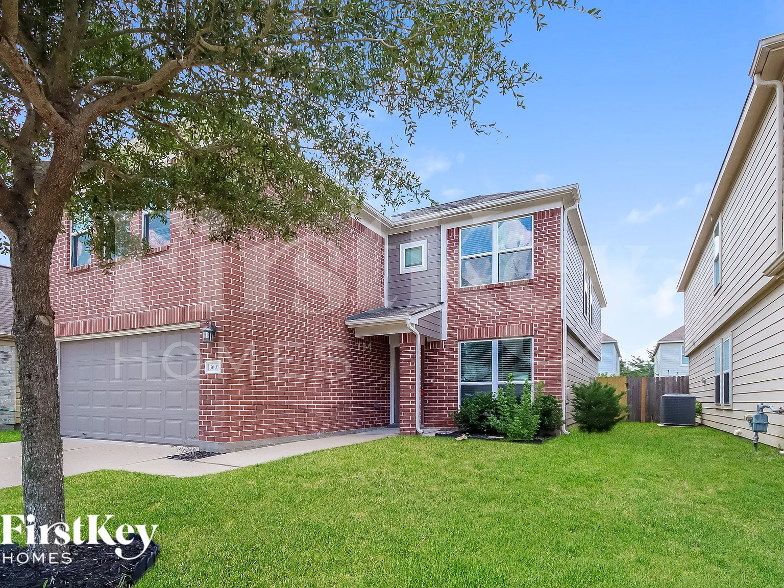 4 bed, 2.5 bath, 3220 sqft, $2,345 — Photo 2
