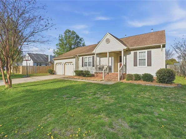 439 Willow Bend Dr, Chesapeake, VA 23323