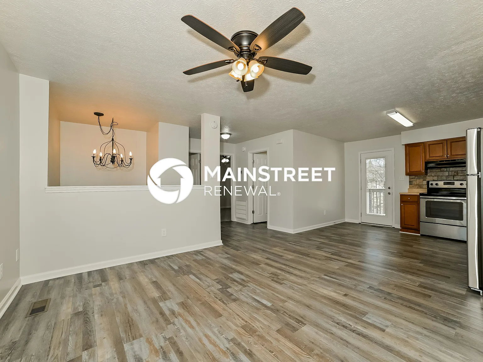 5805 Whisper Wood Rd — Photo 3