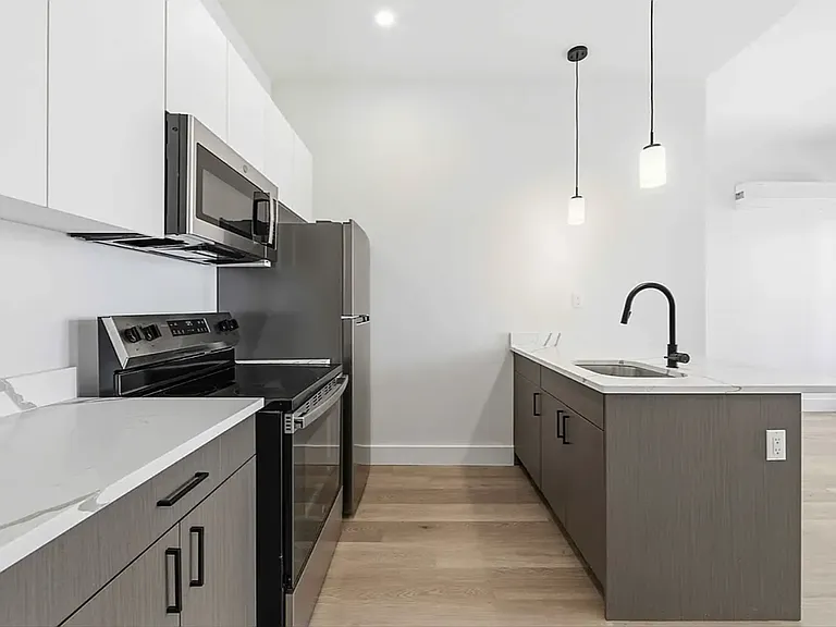 89-25 162nd St #601 — Photo 10