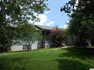437 Riverbriar Ln, Kodak, TN 37764