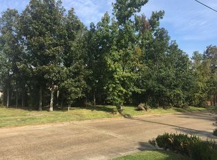 2236 Barbe St, Lake Charles, LA 70601