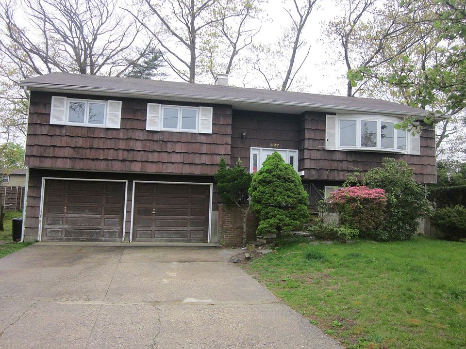 1st image of 427 Holly Pl