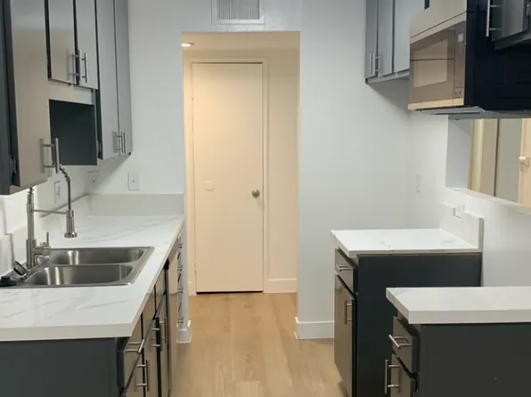 7037 Alabama Avenue, 7037 Alabama Ave APT 109, Canoga Park, CA 91303