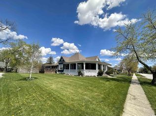 406 E 3rd St, Brookston, IN 47923