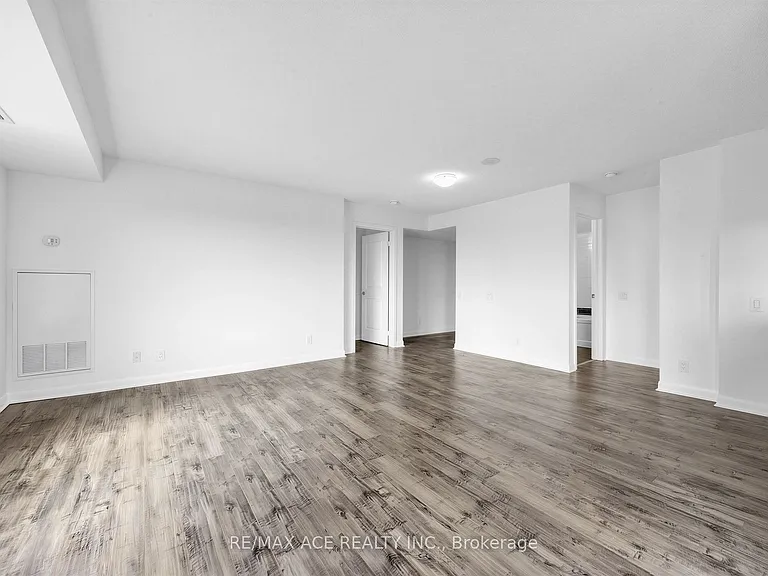 25 Town Centre Ct #808 — Photo 15