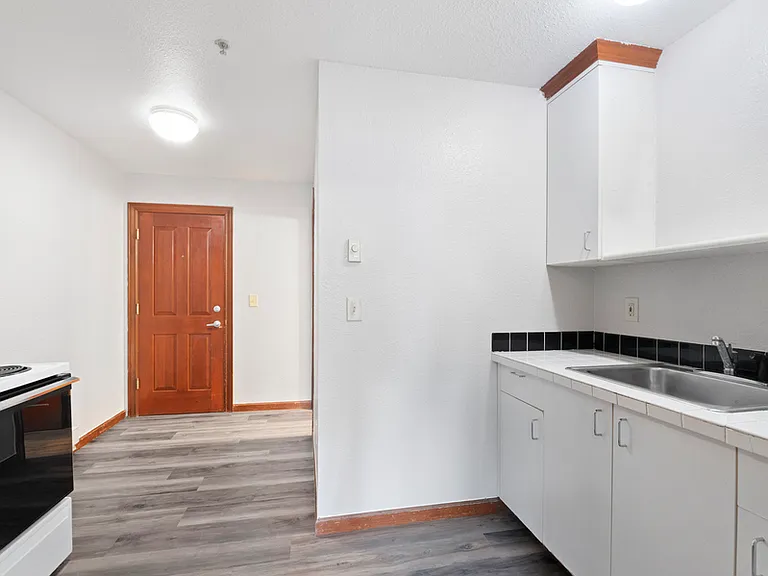 Garfield Street Apartments — Photo 24