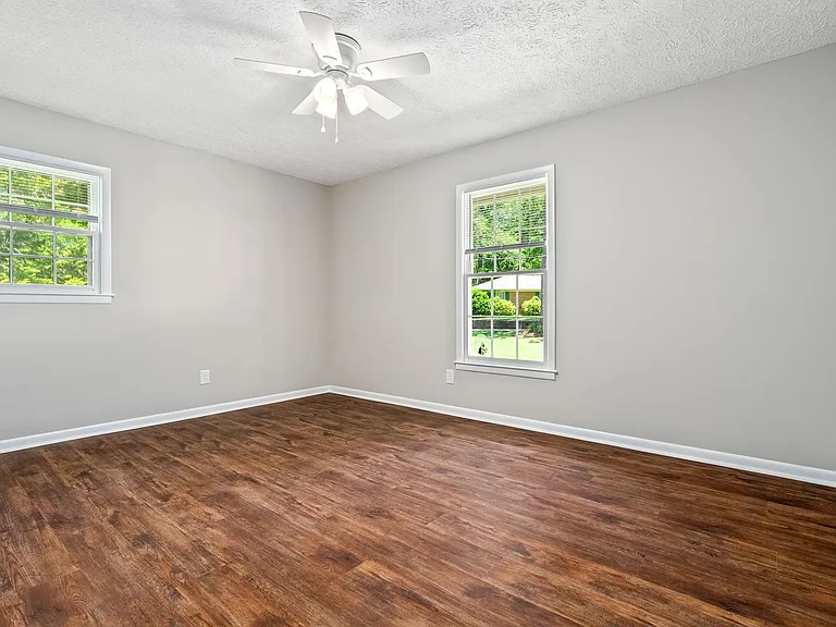 307 Lancaster Ave — Photo 17