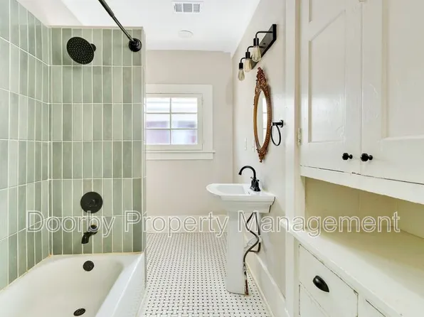 621 Fortwood Pl #2, Chattanooga, TN 37403