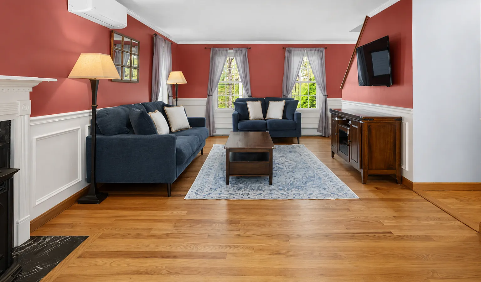 Beautiful Single Family at 42 Clarke Road Fiskdale, MA for Rent! — Photo 3