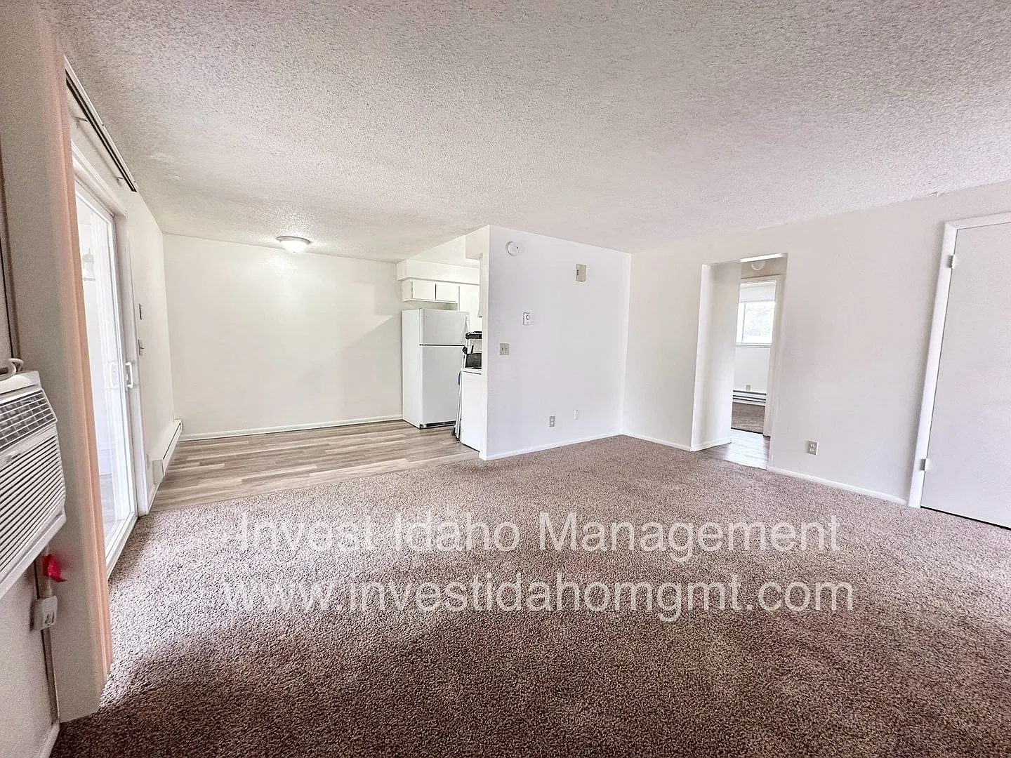 3940 Glenn — Photo 2