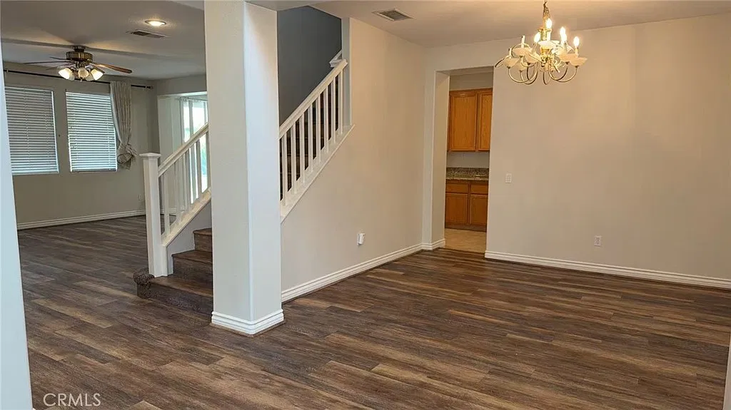 5 bed, 2975 sqft, $3,900 — Photo 4