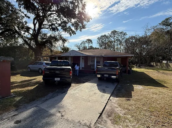 3106 E 3rd St, Brunswick, GA 31520