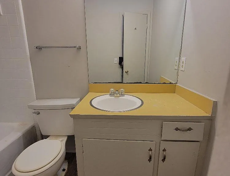19 W Grady St #9 — Photo 14