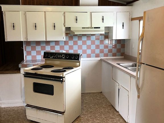 3rd image of 4105 Spiker Ln