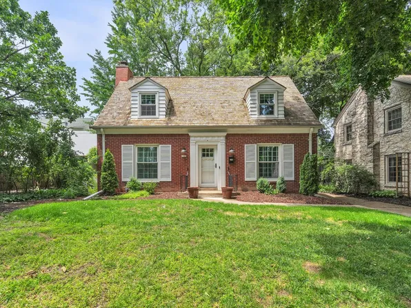 1225 North 86th STREET, Wauwatosa, WI 53226