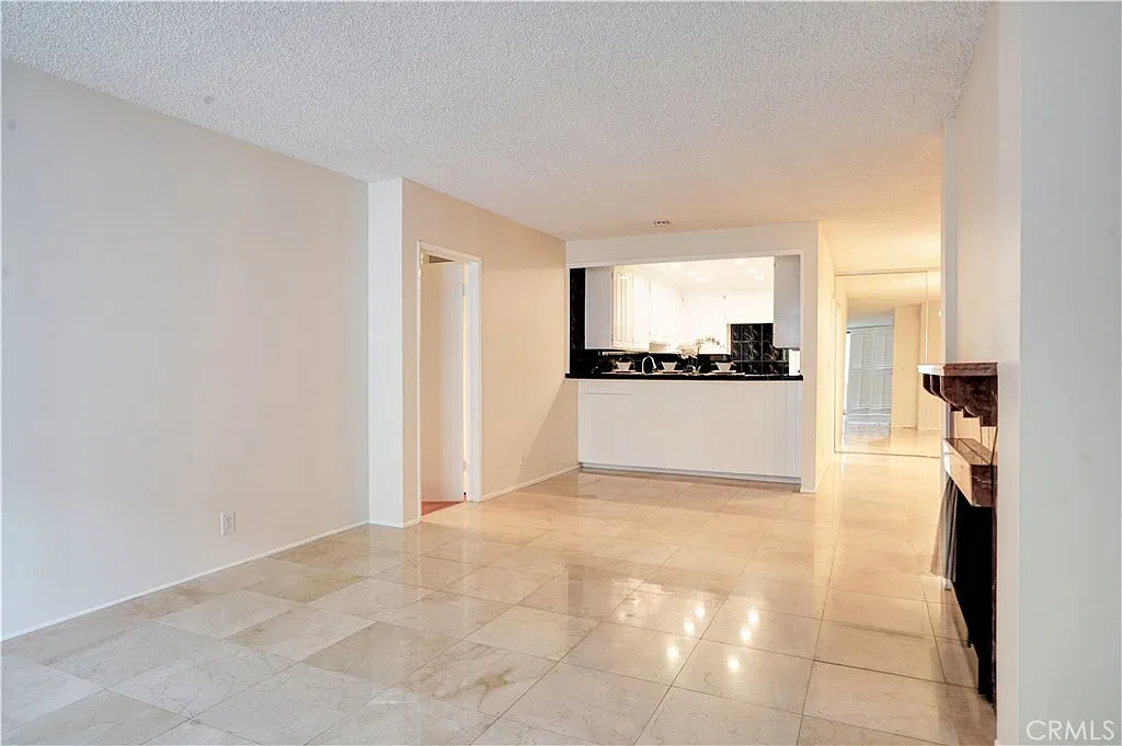 2 bed, 1300 sqft, $3,800 — Photo 1