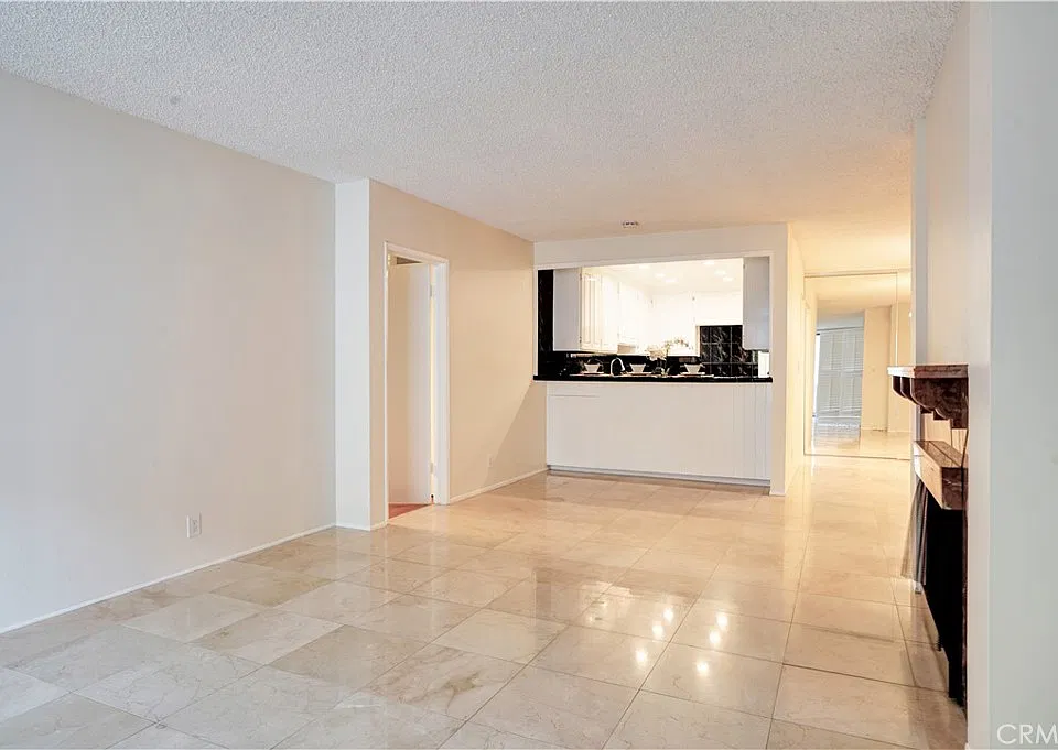 1250 S Beverly Glen Blvd #309