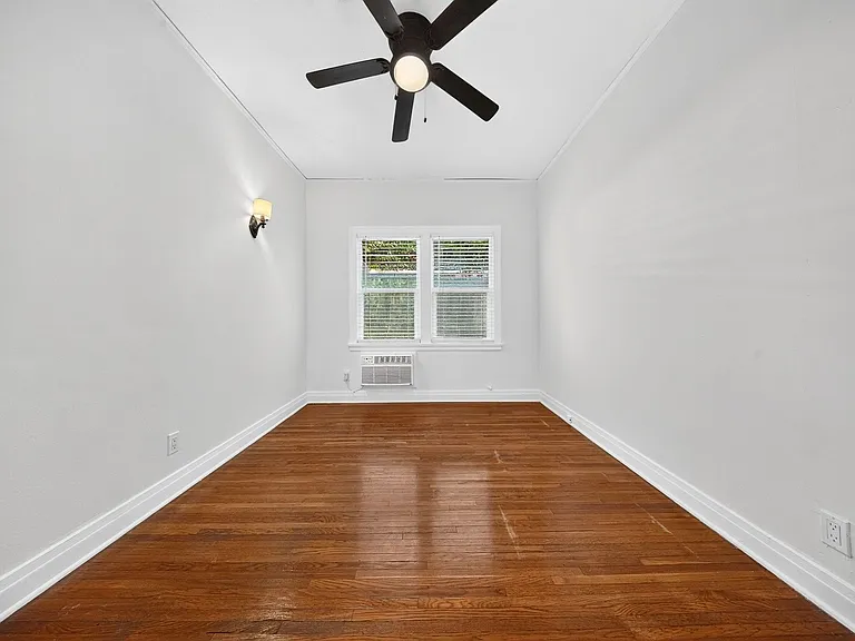 1002 N Sweetzer Ave — Photo 21
