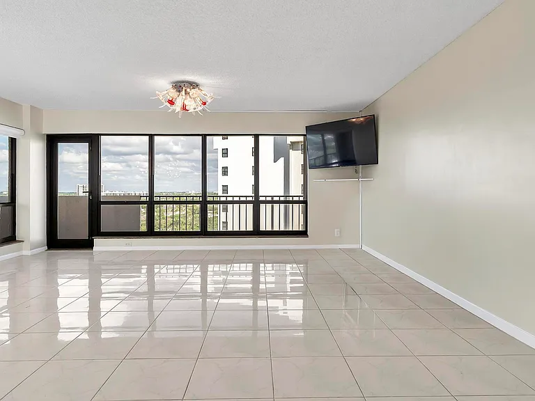 5000 N Ocean Blvd #1102 — Photo 11