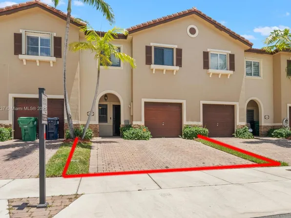 21937 SW 88th Path, Cutler Bay, FL 33190