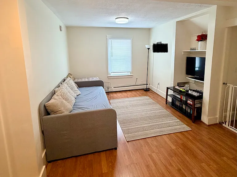 16 Railroad Ave #C — Photo 7