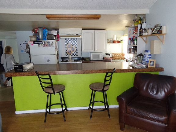 4th image of 1307 W Palmyra Ave
