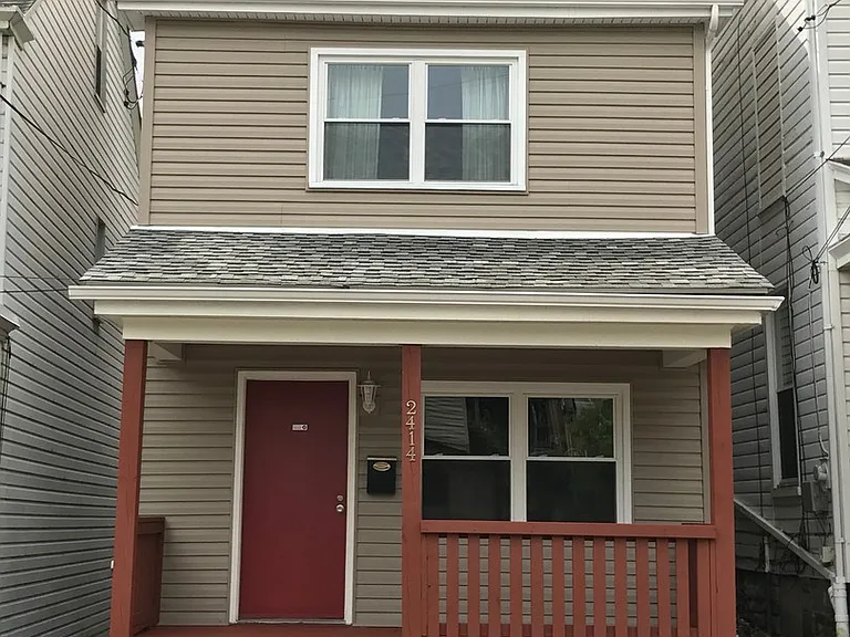 2414 Patterson St — Photo 2