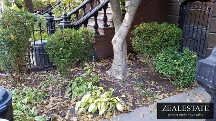 Rented by ZealEstate Group Inc | media 40