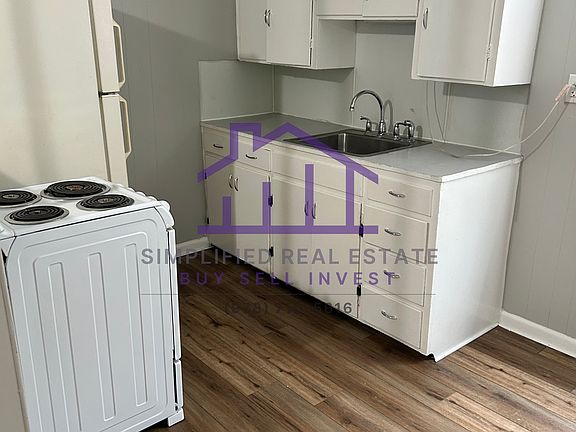 2nd image of 156 Holland St #5