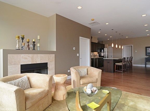 5th image of 849 N Franklin St Unit 1418