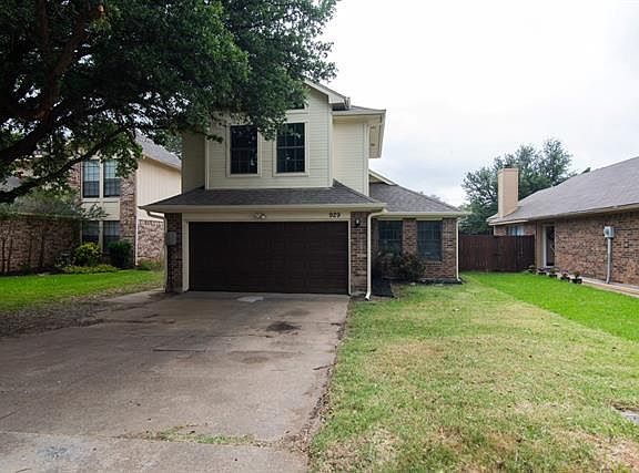 2nd image of 929 Sylvan Creek Dr