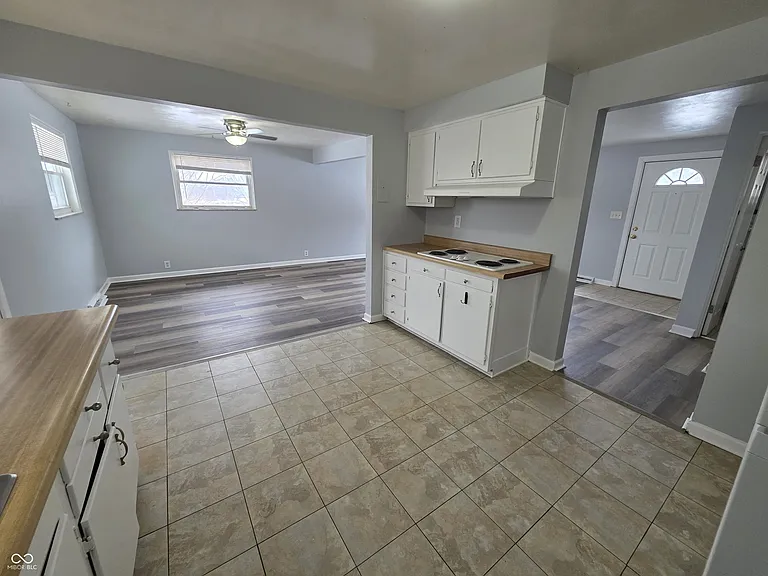 10166 Southeastern Ave — Photo 8