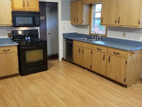 2nd image of 2880 Somia Dr