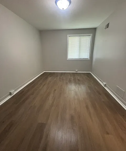 1103-1103 Evans Ave #4C — Photo 7